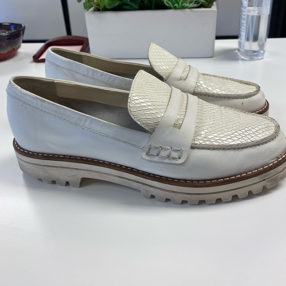 7.5 Dolce Vita White Flats!